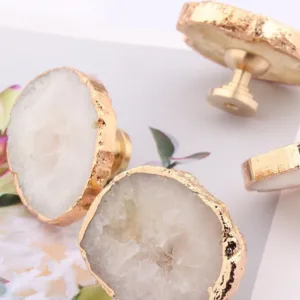 AS-0224 | มือจับแผ่นคริสตัลธรรมชาติ ฐานทองเหลือง