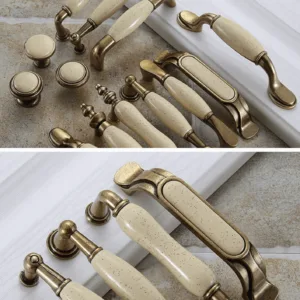 มือจับเซรามิก C-1004 ติดตั้งกับตู้ครัวสไตล์คลาสสิก